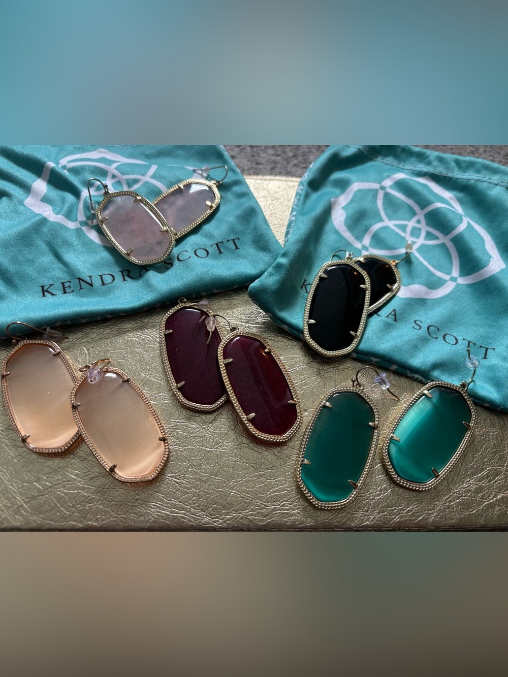 Kendra Scott drop 2” earrings